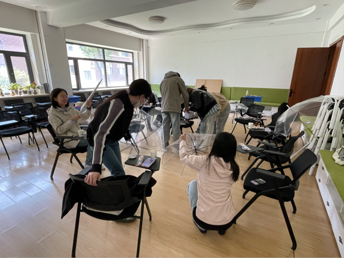 2025年“朋辈协力·心理成长”系列活动——欧洲杯
研究生开展“绘伞疗心·雨季晴空”情绪表达与创意手作工坊